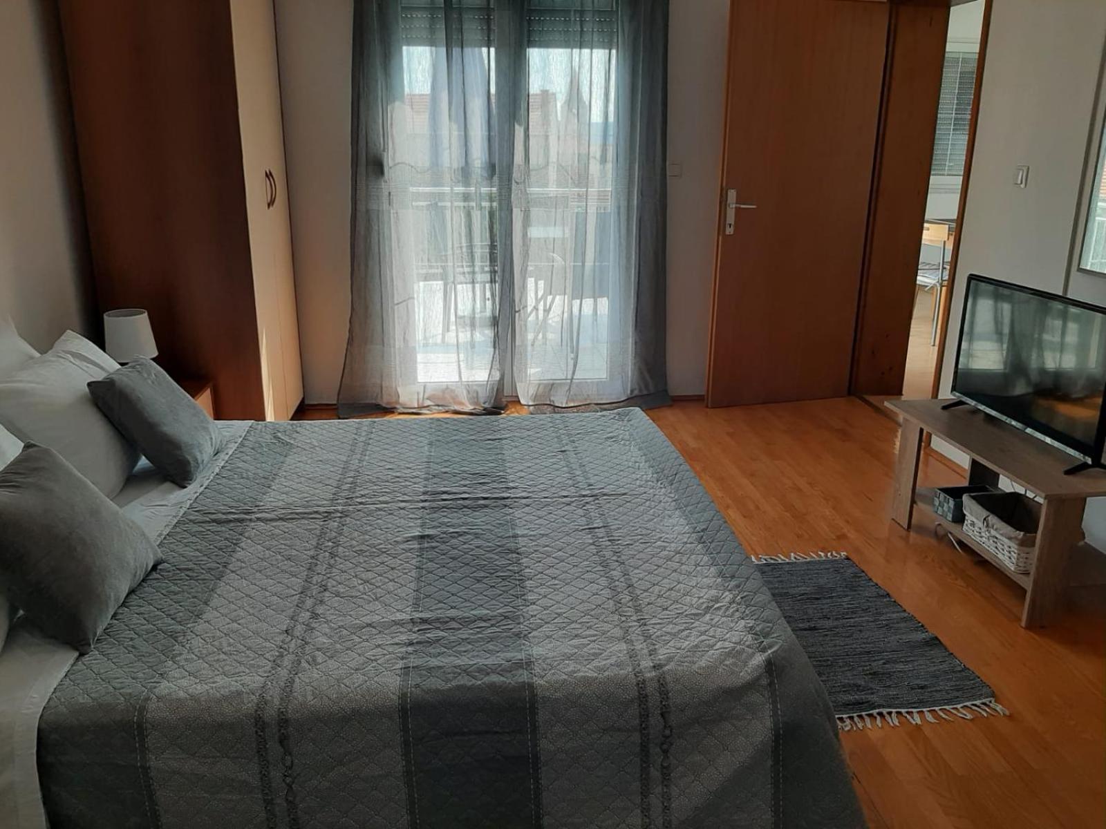 Luna Sveti Filip i Jakov